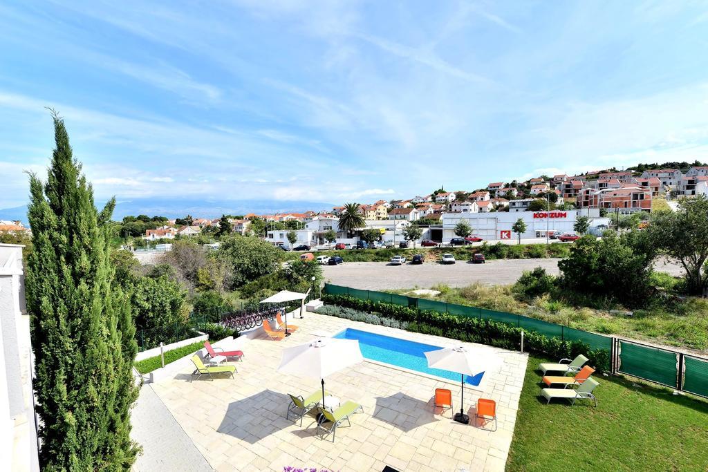 Bretia Apartments Sutivan Pokoj fotografie