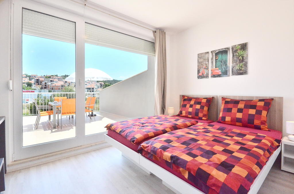 Bretia Apartments Sutivan Pokoj fotografie