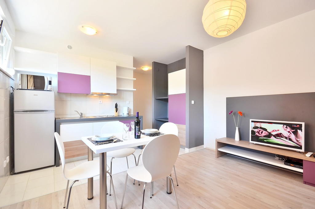 Bretia Apartments Sutivan Pokoj fotografie
