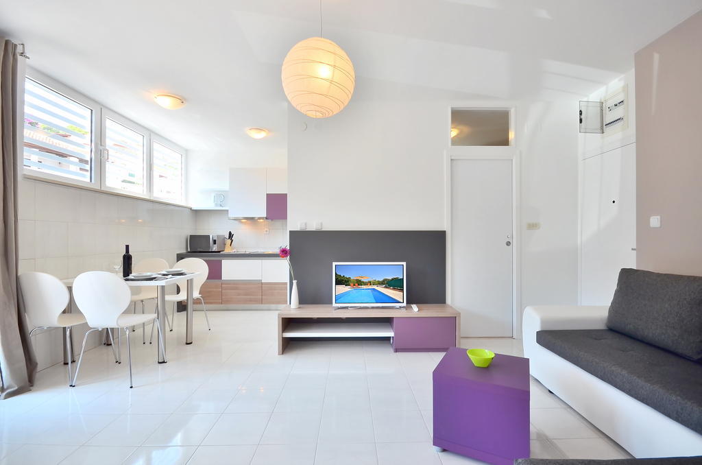 Bretia Apartments Sutivan Pokoj fotografie
