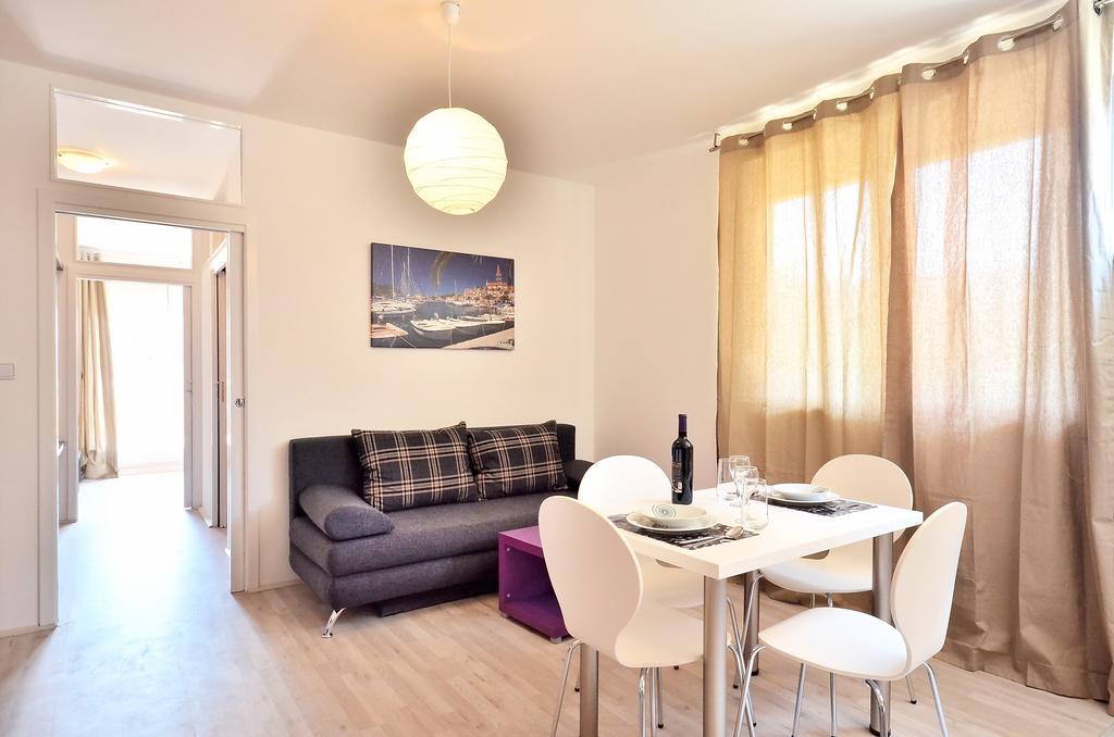 Bretia Apartments Sutivan Pokoj fotografie